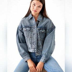 American Eagle AE Cropped (Tom Girl) Denim Jacket Size XS